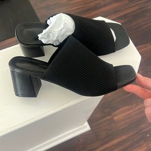 New black block heel stretchy fabric clog mule